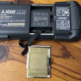 Atari Lynx Gen-1 Handheld Console.  (FOR PARTS OR REPAIR)
