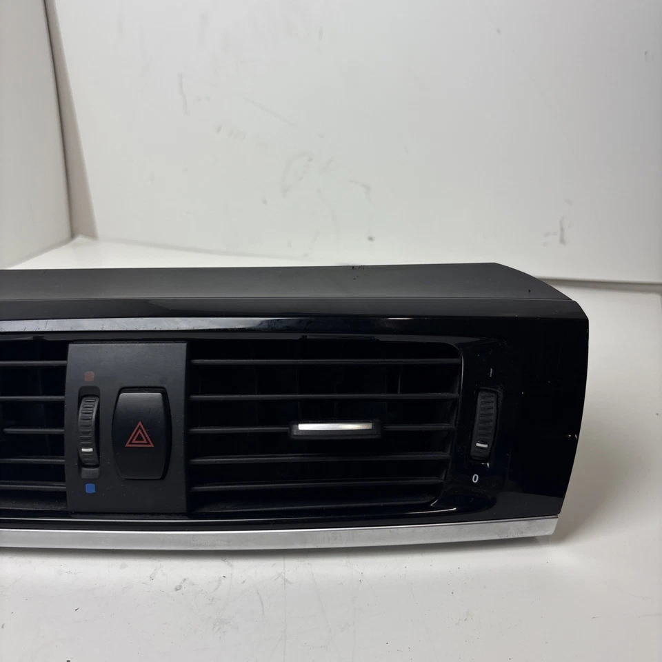 2015 BMW X3 DASH CENTER AIR VENT PANEL WITH START STOP SWITCH 93034070 OEM - Imagem 2 de 4