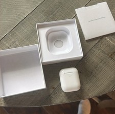 Apple AirPods 2nd Gen Bluetooth Earbuds MRXJ2AM/A New In box