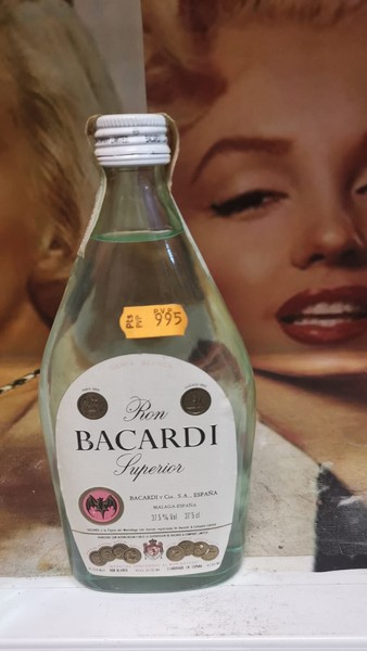BOTELLA PETACA RON BACARDI SUPERIOR CARTA BLANCA 37,5º  Y 37,5 CL. MALAGA