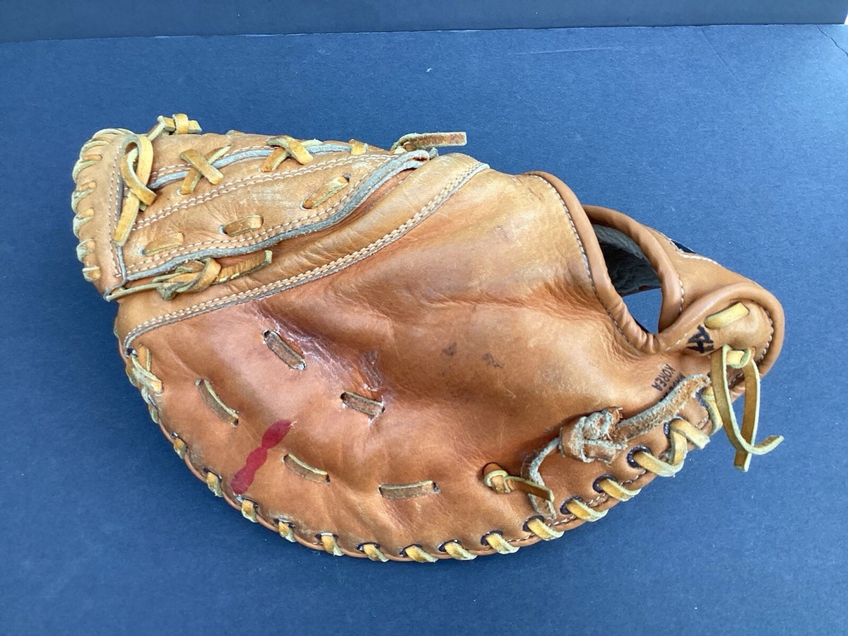 Vintage DIAMOND MASTER Baseball Glove Custom Built Model