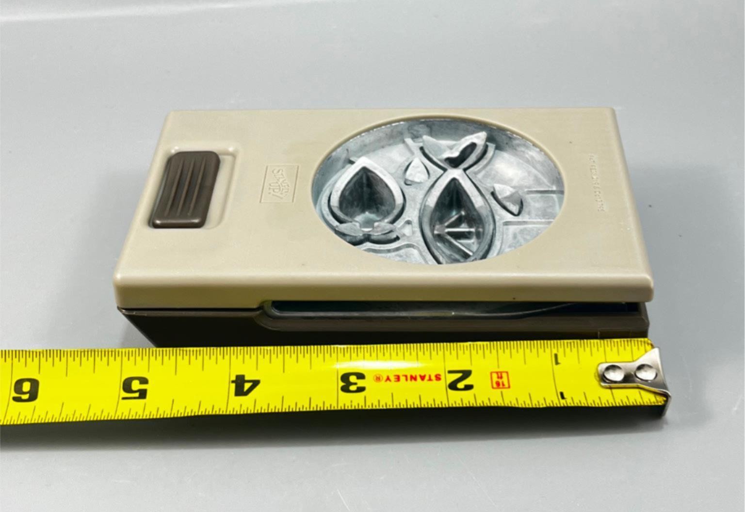 Stampin' Up! Fish Builder Punch Retired