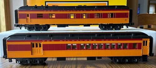 Rail King O 30-69198 Milwaukee Road 2 Wagen 60’ Madison Mähdrescher/Diner Set | Zustand: New