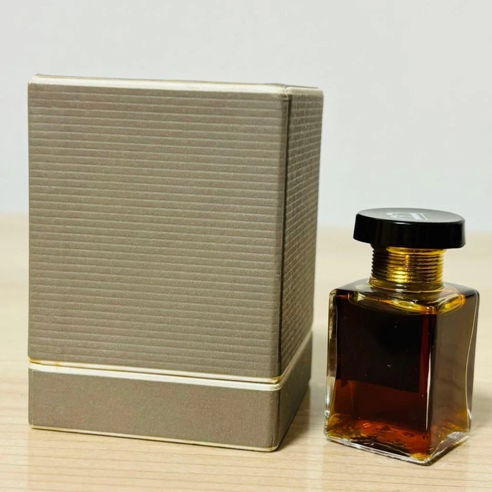 Balmain Jolie Madame PARFUM 8 ml/0,25 flüssige Unzen Hergestellt in Frankreich unbenutzt Duft JP - Bild 2 von 3