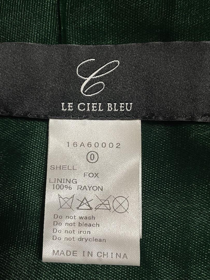 FENDI Fox Fur Gimmick Shawl Dark Navy Green White Women's FENDI Fox Fur Gimmick Shawl Dark Navy Green White Women's
