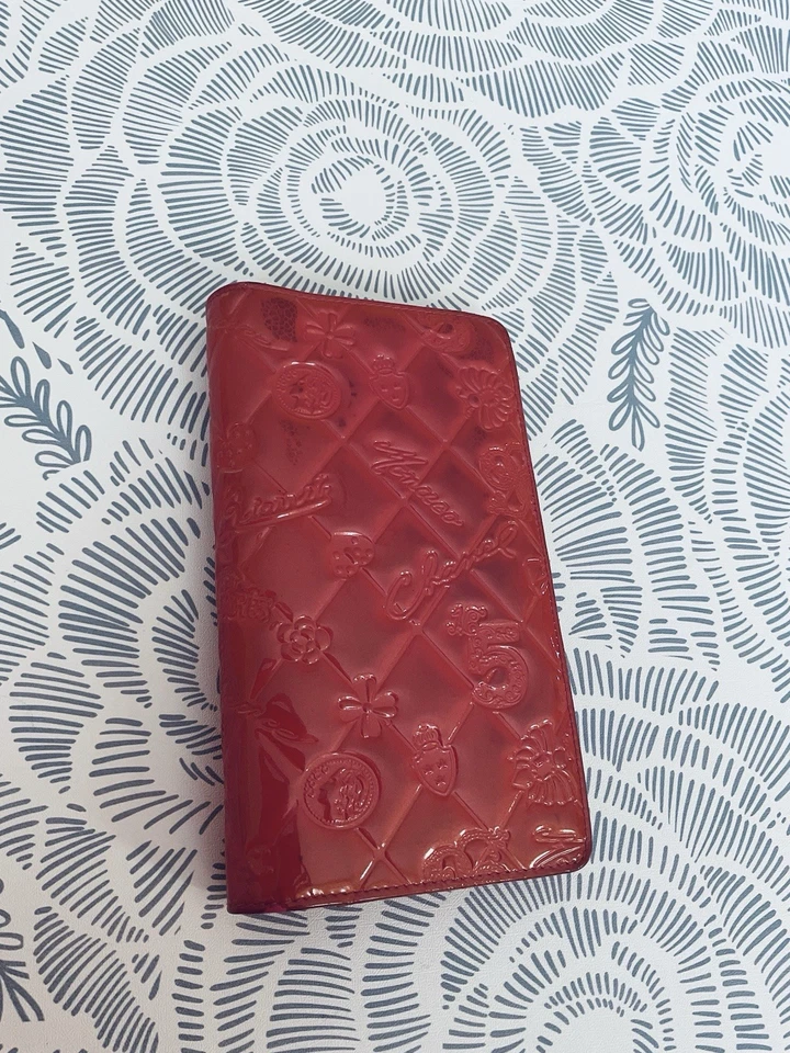 Carteira bifold Chanel Lucky Charms couro envernizado - Imagem 4 de 4