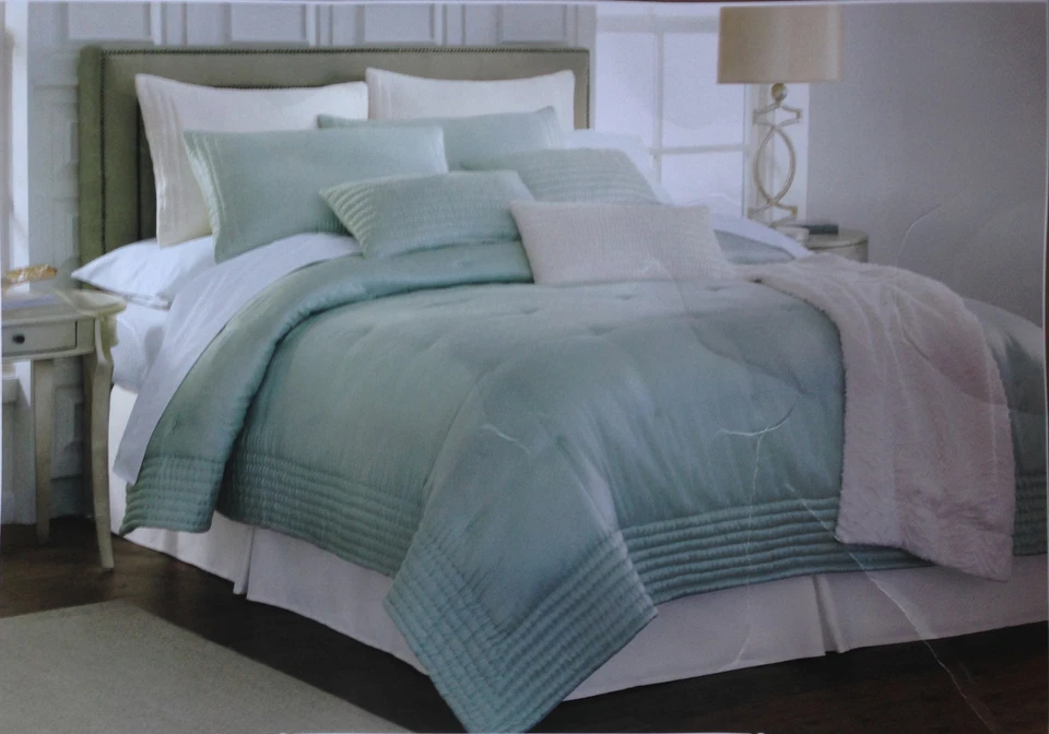Royal Velvet Silk Hand-Quilted Luxurious Highland Park 3-pc Comforter Set $340 - Image 4 of 4