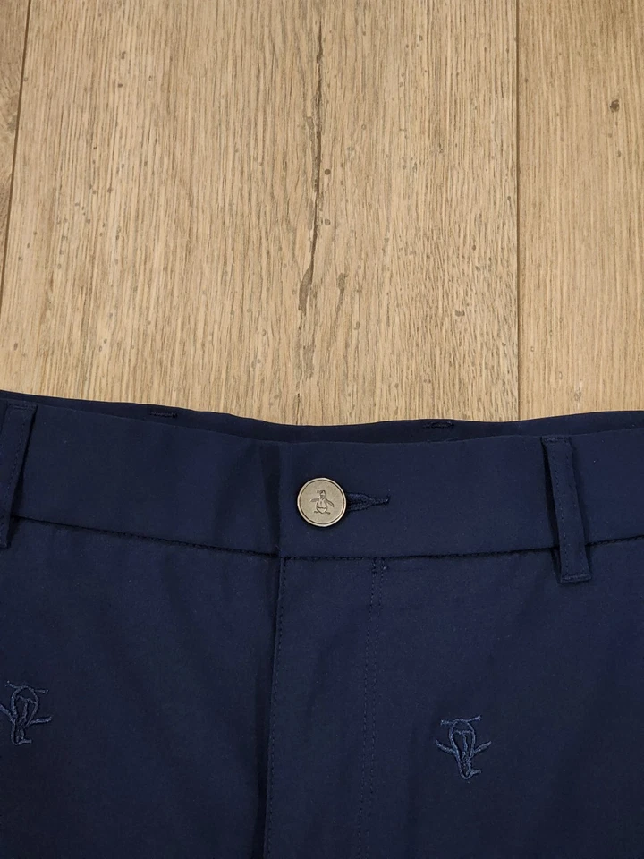 Original Penguin Shorts All Over Logo Men Size 36 Used Once - Image 3 of 4