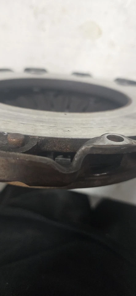 Disco de embrague y cubierta Ford Mustang 4,6 L MT 1996-01 Foto 3 de 4