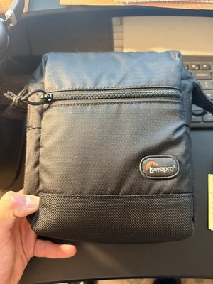 Lowepro S&F Utility Bag 100 AW - Barely Used