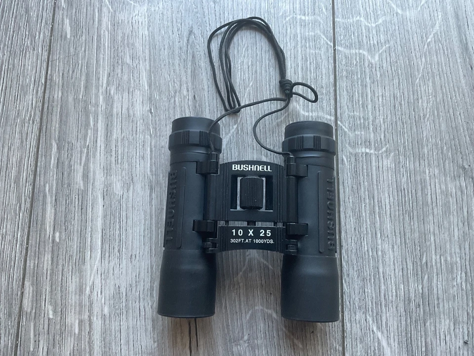 BUSHNELL COMPACT BINOCULARS 10 X 25, 302 FT AT 1000 YDS W/ Soft Case - Image 2 of 4