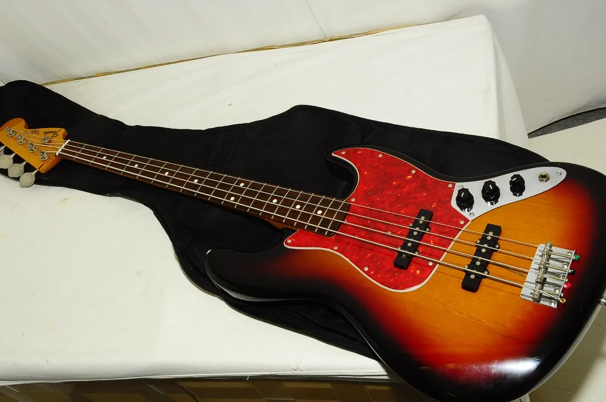 Fender Japan Jazz Bass JB-62 O Serial Electric Bass Guitar Ref No