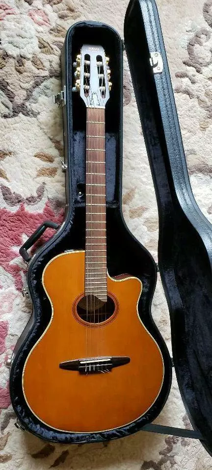 Yamaha APX-6NA Classical Electric Guitar w/ Hard Case Semi