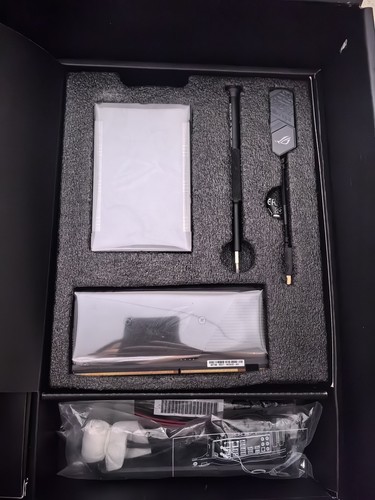 FedEx ASUS ROG Crosshair VIII EXTREME C8E AMD X570 AM4 Socket Support Ryzen 5000 - Photo 7/9