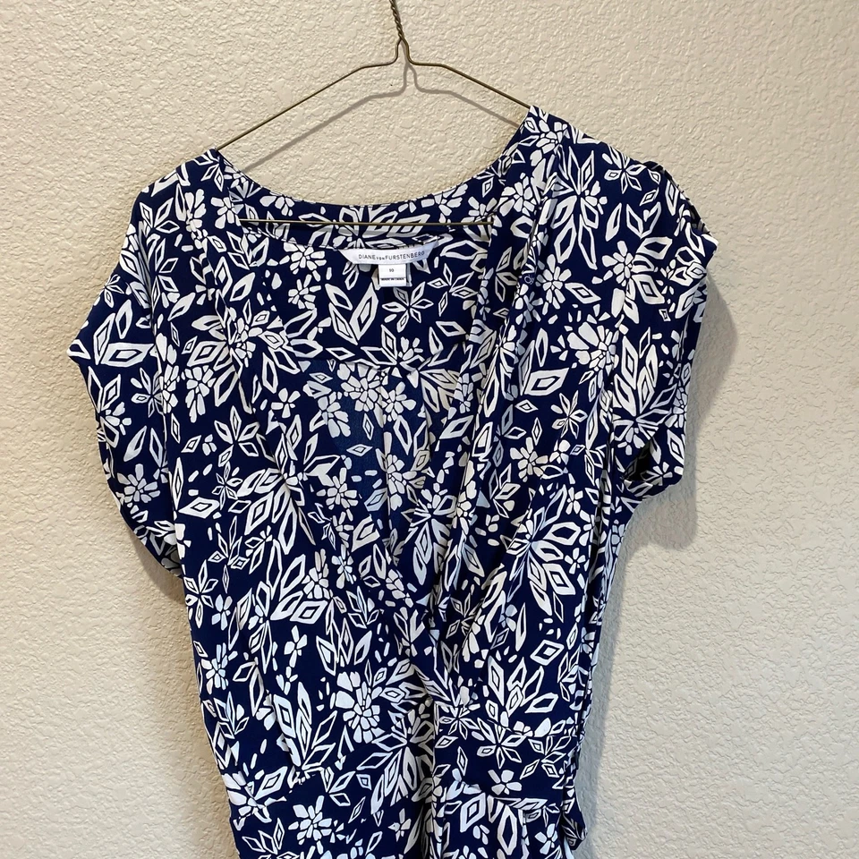 Mono DIANE VON FURSTENBERG Púrpura Azul Marino Floral Cerámica Flor Talla 10 Foto 4 de 4