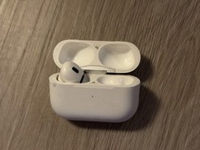 Apple AirPods Pro 2 USB C - CASE AND LEFT AIRPOD ONLY