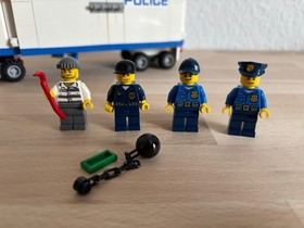 LEGO&reg; City Police Surveillance Truck / Set 60044 7235 7235 | Used