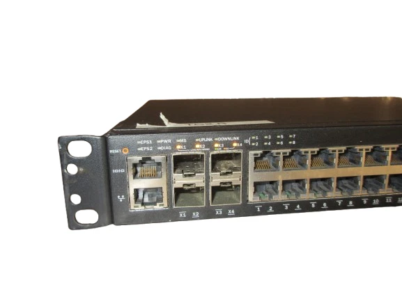 Conmutador de red administrado Brocade ICX6450-48P de 48 puertos Foto 3 de 4