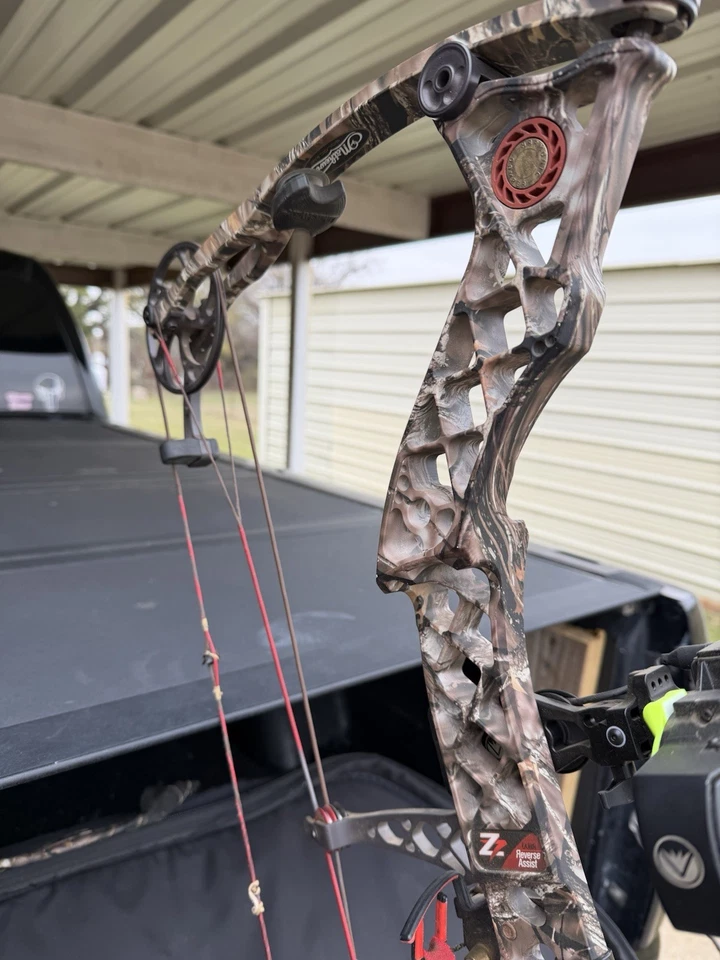 Arco Mathew’s Z7 mano izquierda 28 dibujo con estuche Mathew’s Foto 3 de 4