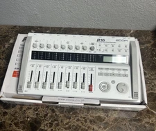 ZOOM R16 Portable Multitrack Recorder Controller & Interface USA LOCATED