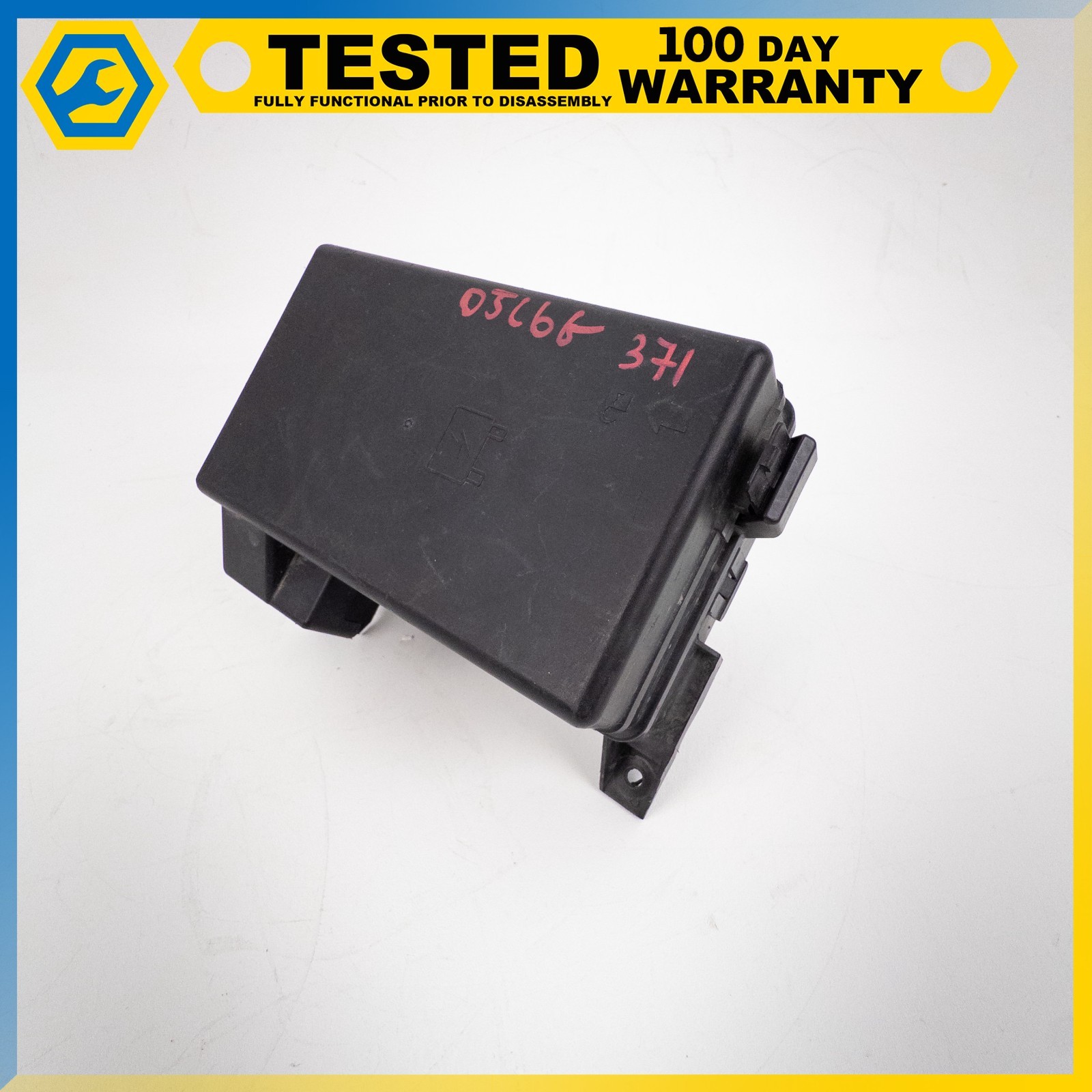 05-13 CHEVROLET CORVETTE C6 ENGINE WIRING HARNESS JUNCTION BLOCK FUSE BOX OEM