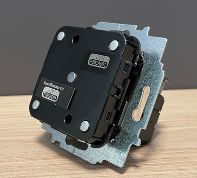Busch-Jaeger Sensor Dimmaktor/Schaltakor 6212/1.1  für free@home Neu OVP