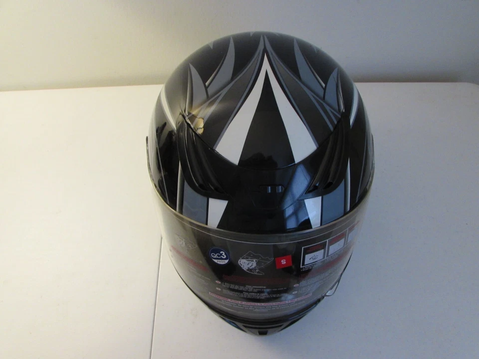 Men's or Women's Hawk Full Face Helmet Small Size 55-56cm Vents Gray Multi color - Image 2 of 4