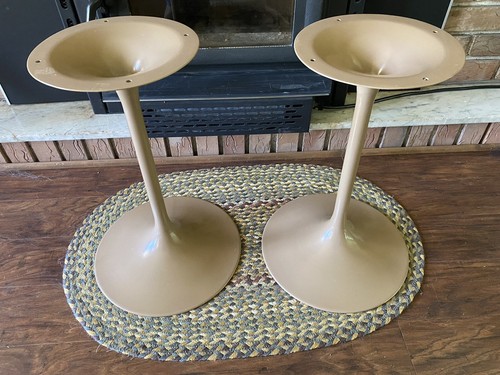 Bose 901 OEM Speaker Tan Tulip Stands 