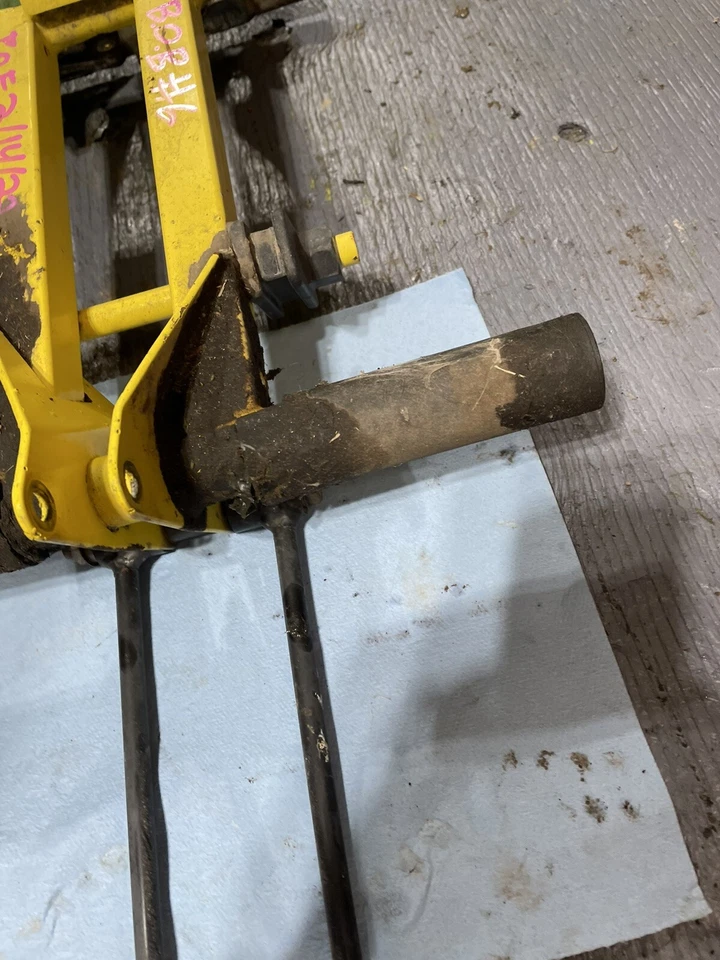 2002-2005 Polaris RMK 600 700 800 rear torque arm assembly - Image 4 of 4