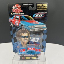 Racing Champions-5 Decades of Richard Petty 43 STP 1985 Pontiac Grand Prix 1:64