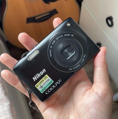 【Nikon】COOLPIX S3300 Nikon Coolpix S3300 (Black) 16-megapixel digital camera with 6X