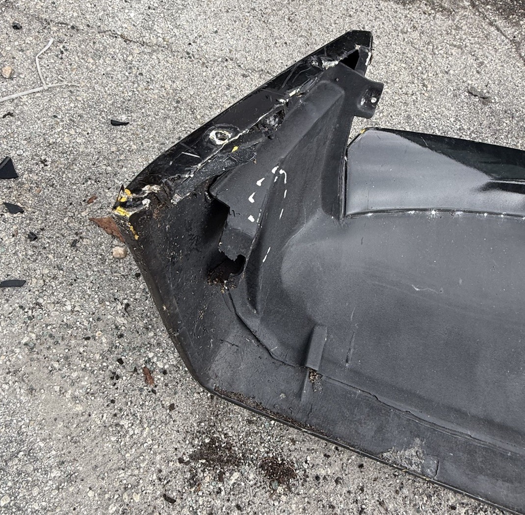 2001-2006 Lamborghini Murcielago Coupe Roaster Rear Bumper Cover 410807301A OEM