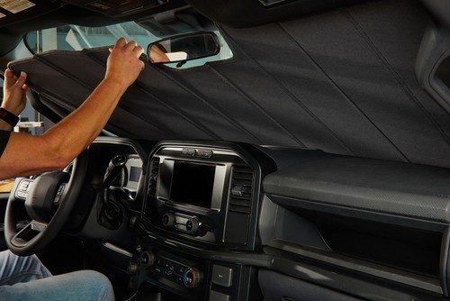 Covercraft UVS100 Premier Series Custom Sunscreen for 2014-2019 Maserati Ghibli - Picture 5 of 6