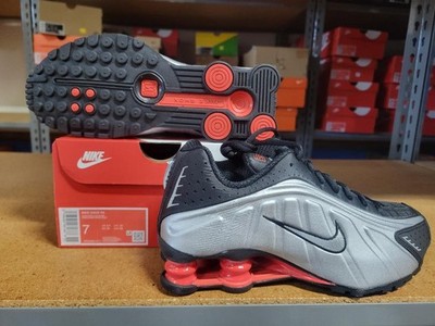 Nike Shox R4 Men Shoes Black Metallic Silver AR3565 011 Size 7