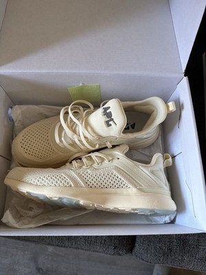 Athletic Propulsion Labs Women s Techloom Tracer Shoe in Vanilla/Tundra Size 7.5