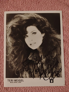 Teri Weigel Signed Promo Photo / 8"x10"  Playboy Playmate April 1986 Adult Films