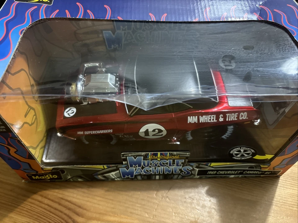 Muscle Machines 1969 Red Chevrolet Camaro 1:24 Diecast Car - Image 2 of 4