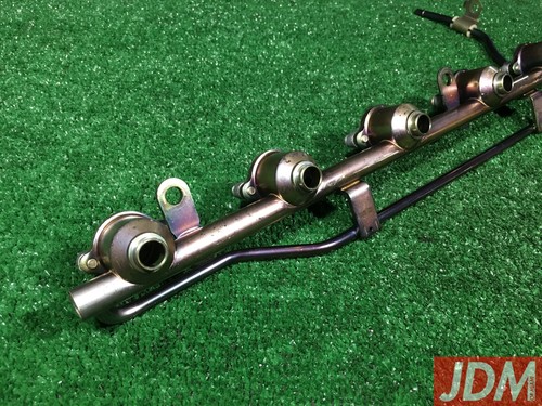 NISSAN RB25DET FUEL TUBE = Skyline Stagea Laurel RB25DE Pipe Rail 17520-75T10 - Picture 4 of 6