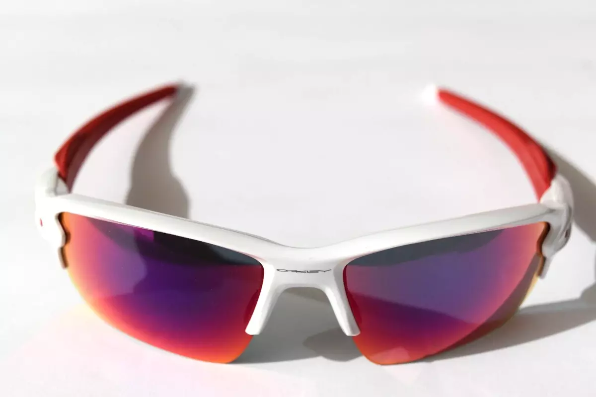 Oakley Flak 2.0 Branco / Vermelho - Fire Iridium