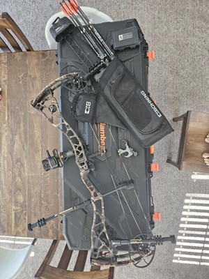 Bowtech SS34 / Compound / RH / 60# / Draw Length 26 - 31.5''