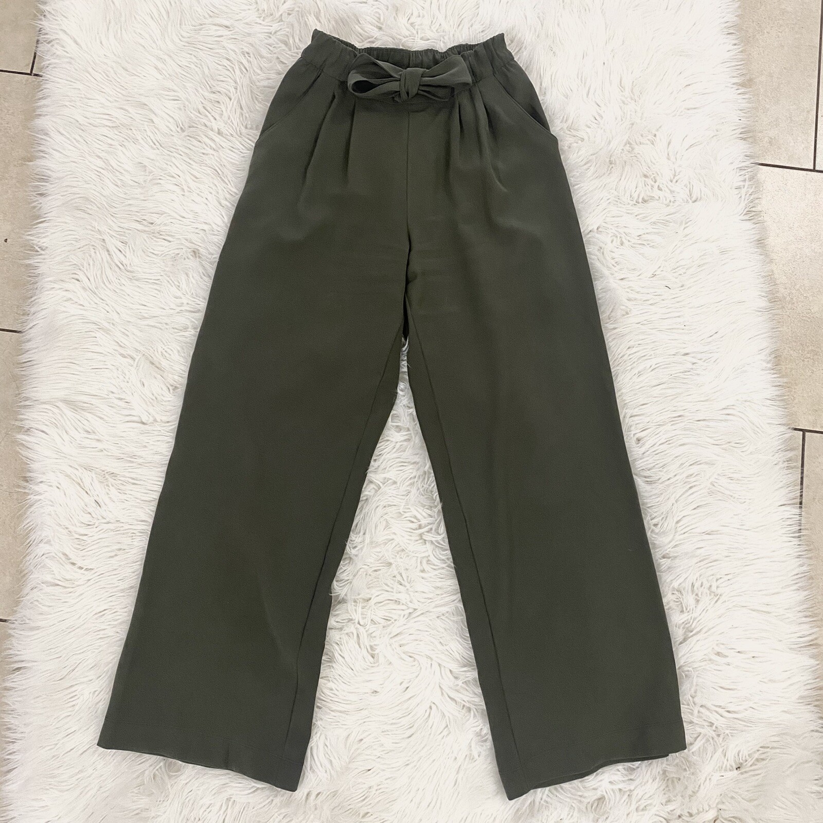 Lululemon Olive Green Wide Leg Waist Tie Noir Pants S… Gem