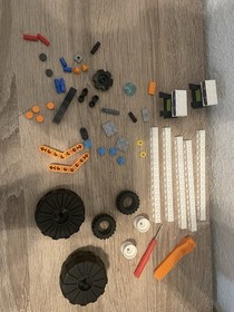 LEGO BOOST #17101 Creative Toolbox 5-in-1 Set-100% COMPLETE ROBOT/CAT/GUITAR/ETC