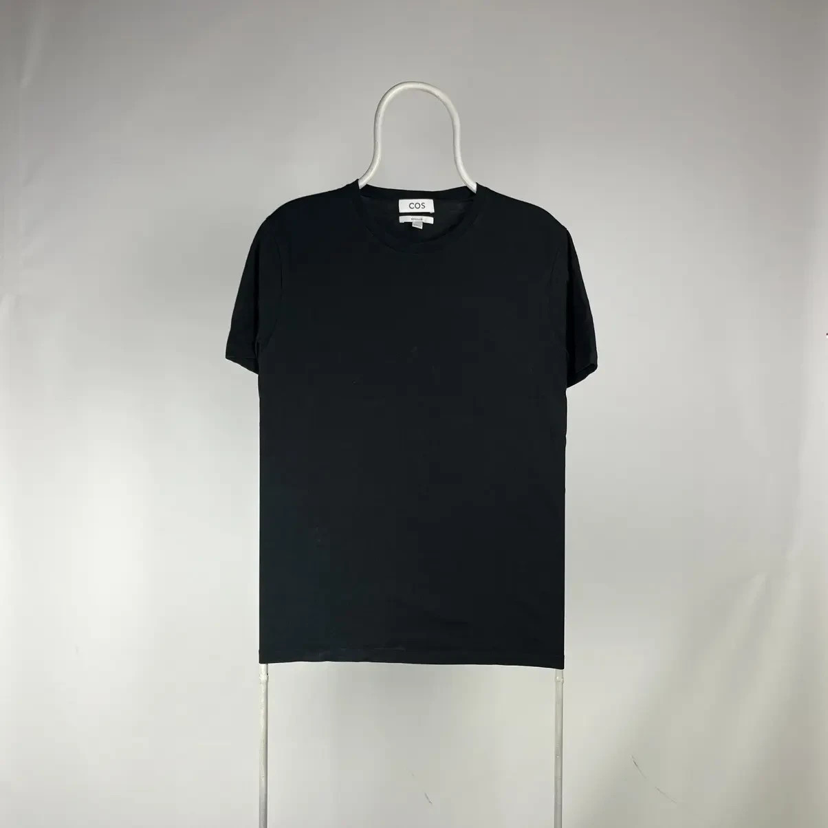 Cos regular tshirt basic size medium - image 1