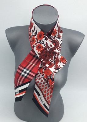 Authentic BURBERRY Skinny Silk Scarf New Never Used Made in Italy