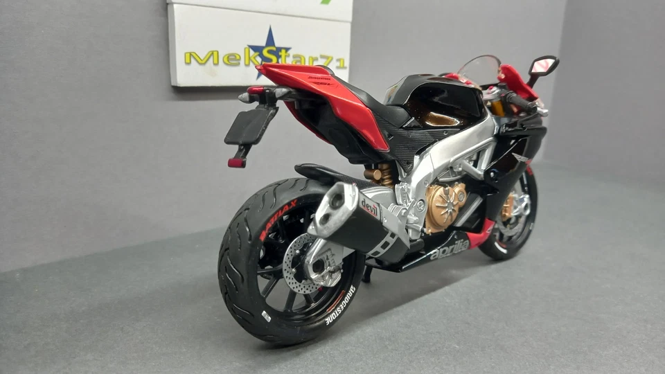 1/12 MAISTO Aprilia RSV4 Factory 2015 Personalizzato Modello Raro NO Minichamps - Immagine 3 di 4