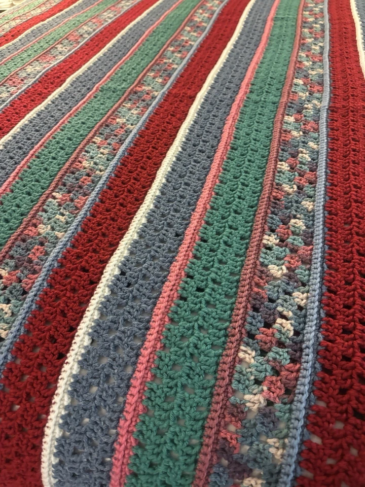 Sofá/afgano multicolor tejido a mano vintage 52" x 72" Foto 4 de 4