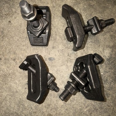 Sliding Mold clamps For slotted molding Machine- 200 Ton Plus.