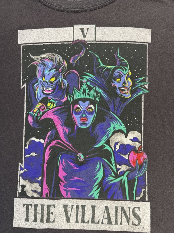 Disney Women’s Villains T-Shirt, Size 2 Xl. Great Condition. Ursula, Evil Queen