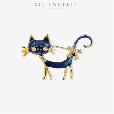 Cute Blue Cat Exquisite Brooch Female Cartoon Anti-glare Buckle