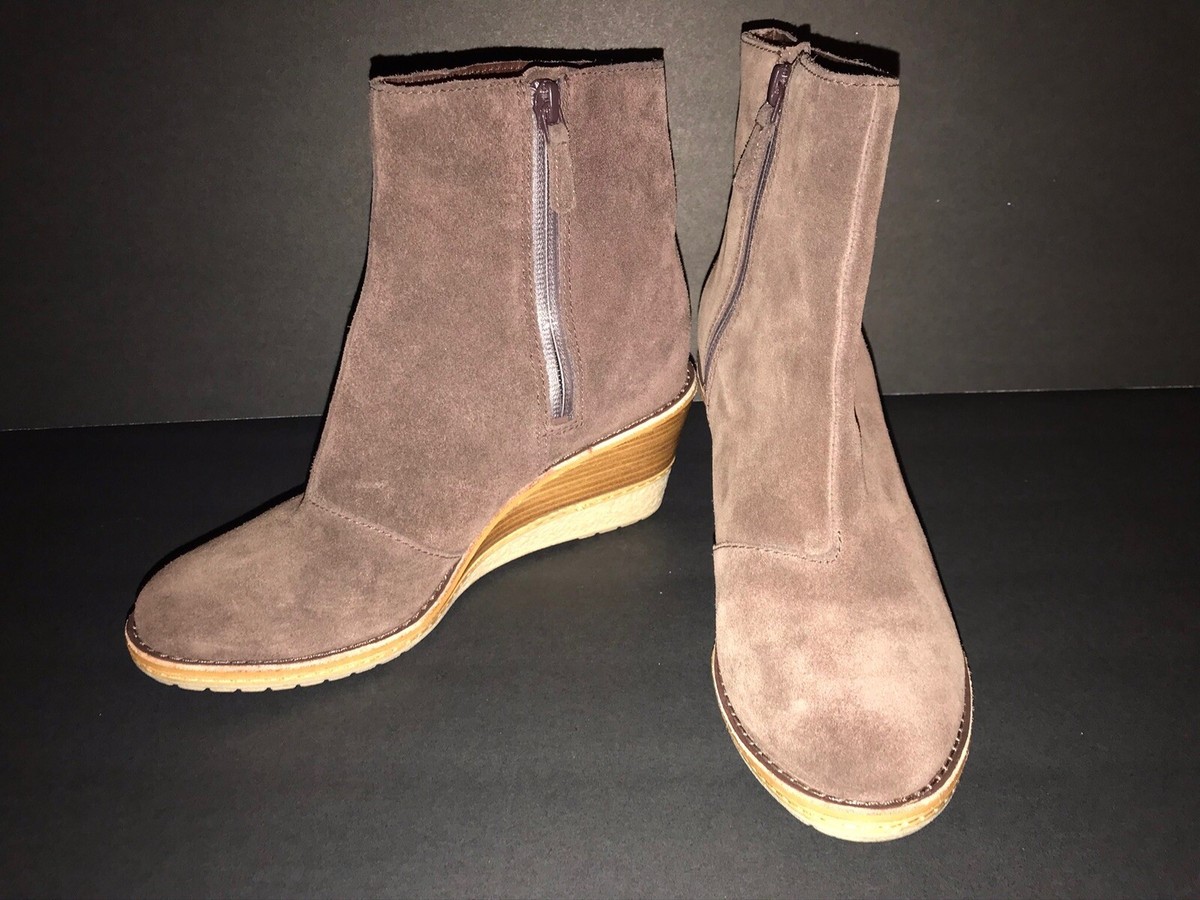 COLE HAAN CHOCOLATE BROWN SUEDE LEATHER ANKLE BOOTS BOOTIES  display picture 1